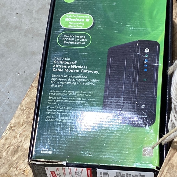 Surfboard, extreme wireless cable, modem gateway, excellent working condition - Picture 1 of 5